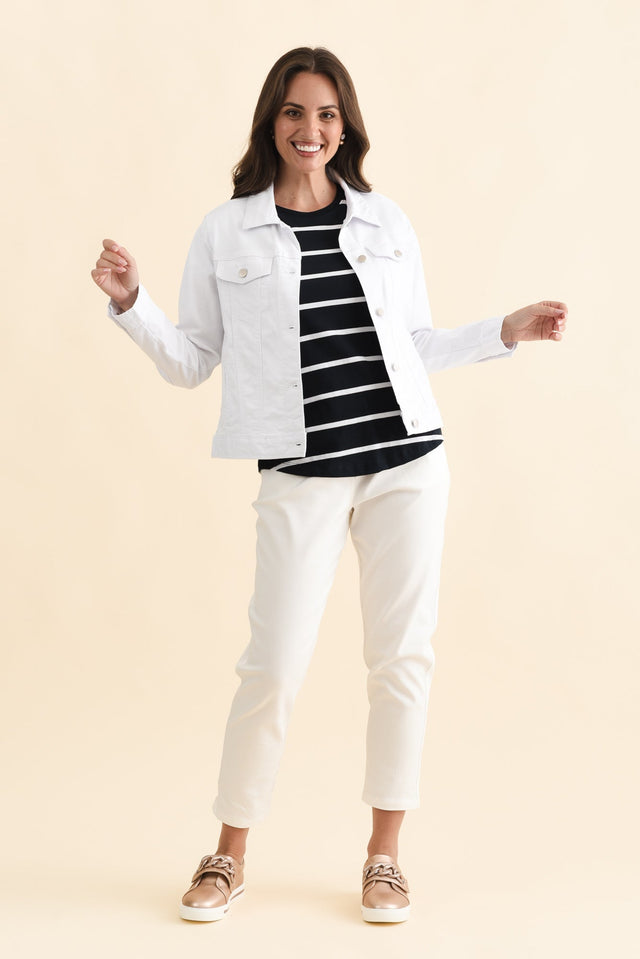 alt text|model:MJ image 8