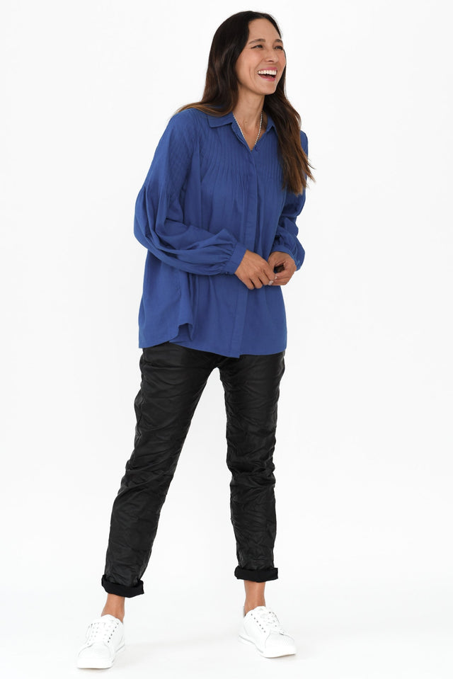 alt text|model:Cara image 8