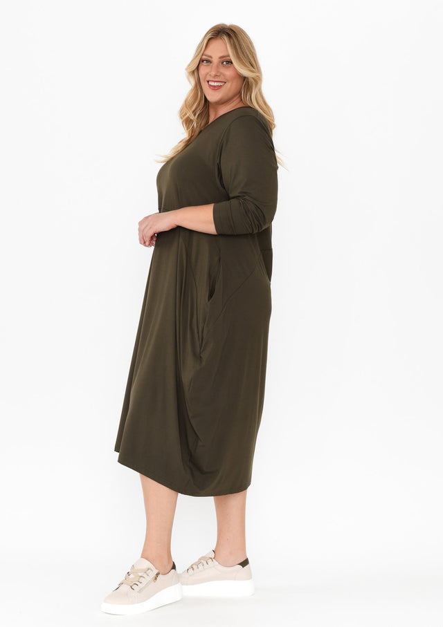 alt text|model:Caitlin image 9