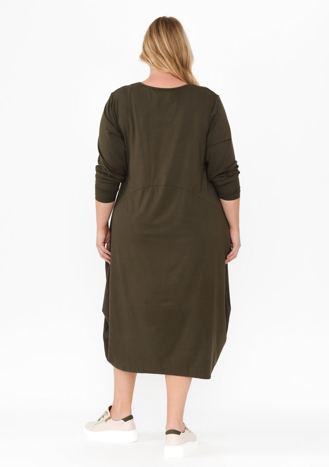 alt text|model:Caitlin image 10