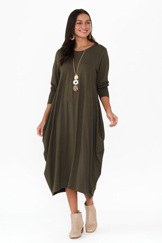 alt text|model:Brontie image 3