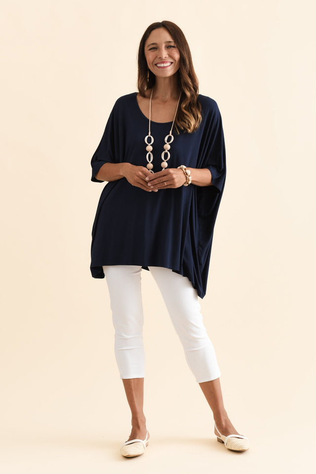 alt text|model:Cara image 3