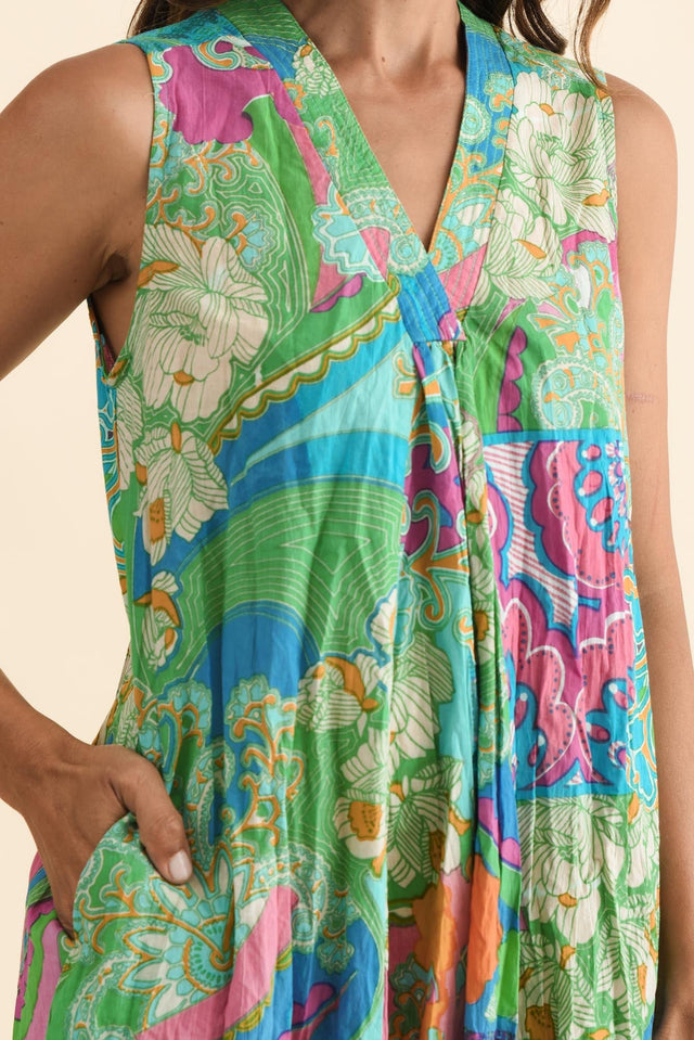 alt text|model:Cara image 5