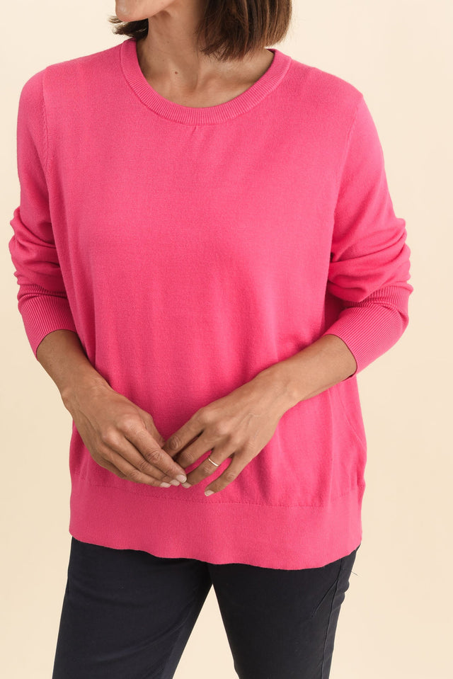 alt text|model:Cara image 5