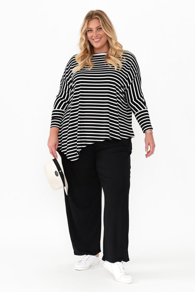 alt text|model:Caitlin image 11