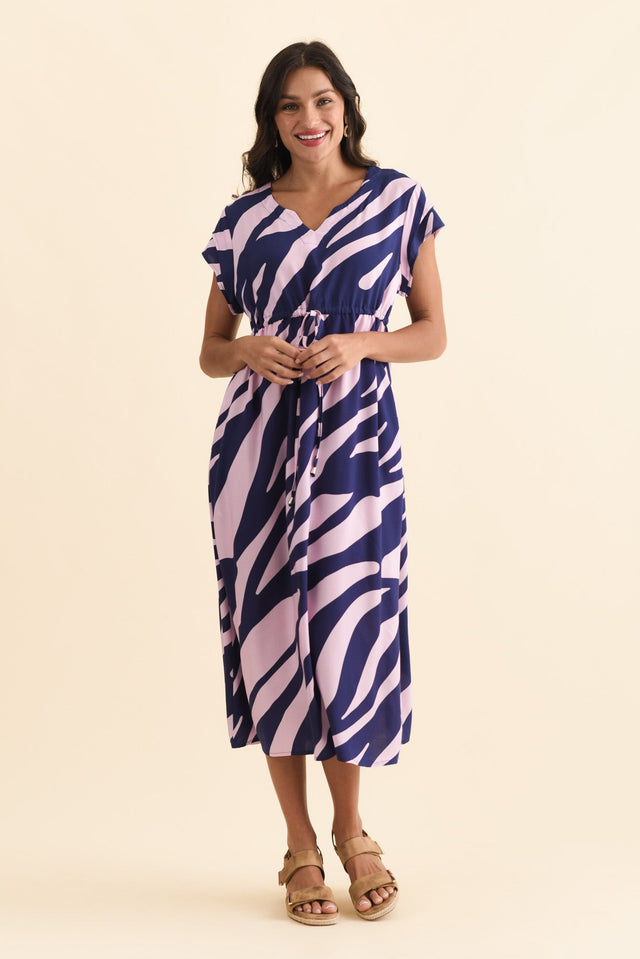 alt text|model:Brontie image 7