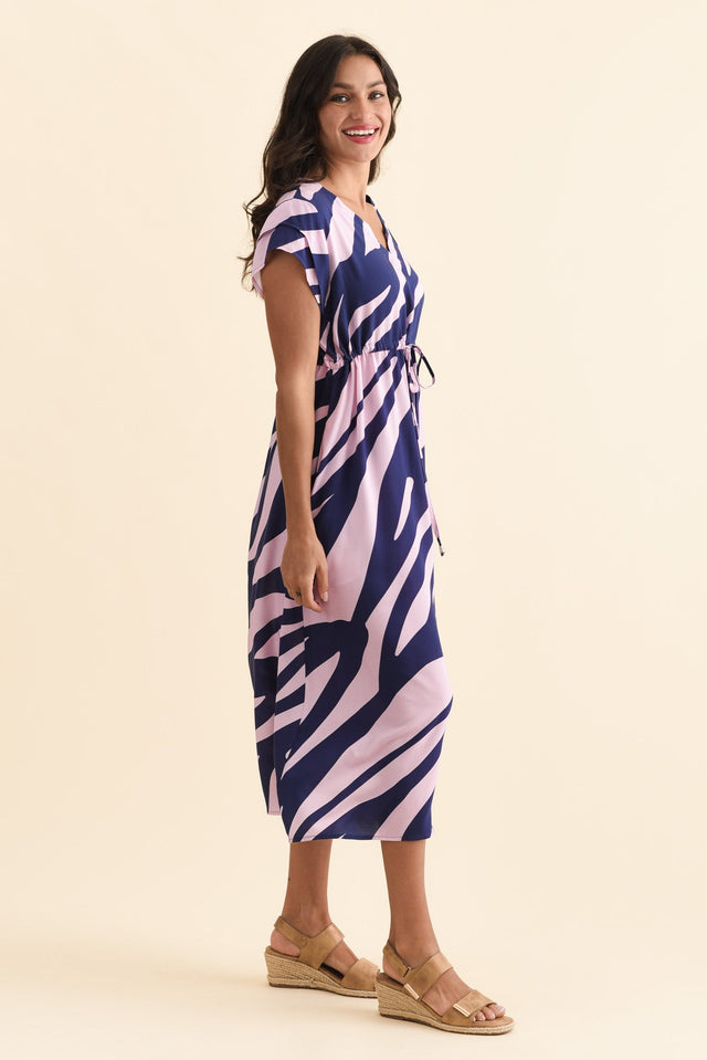 alt text|model:Brontie image 4