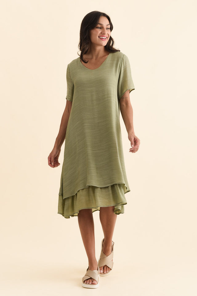 alt text|model:Brontie image 3