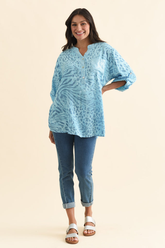 alt text|model:Brontie image 3