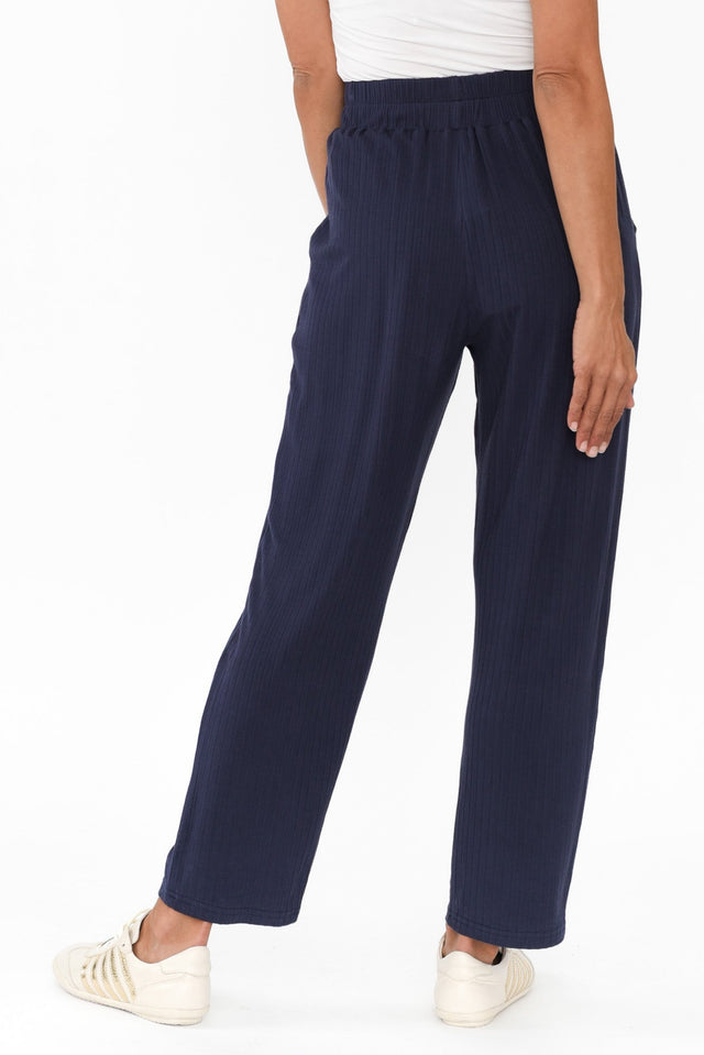 alt text|model:Cara image 4