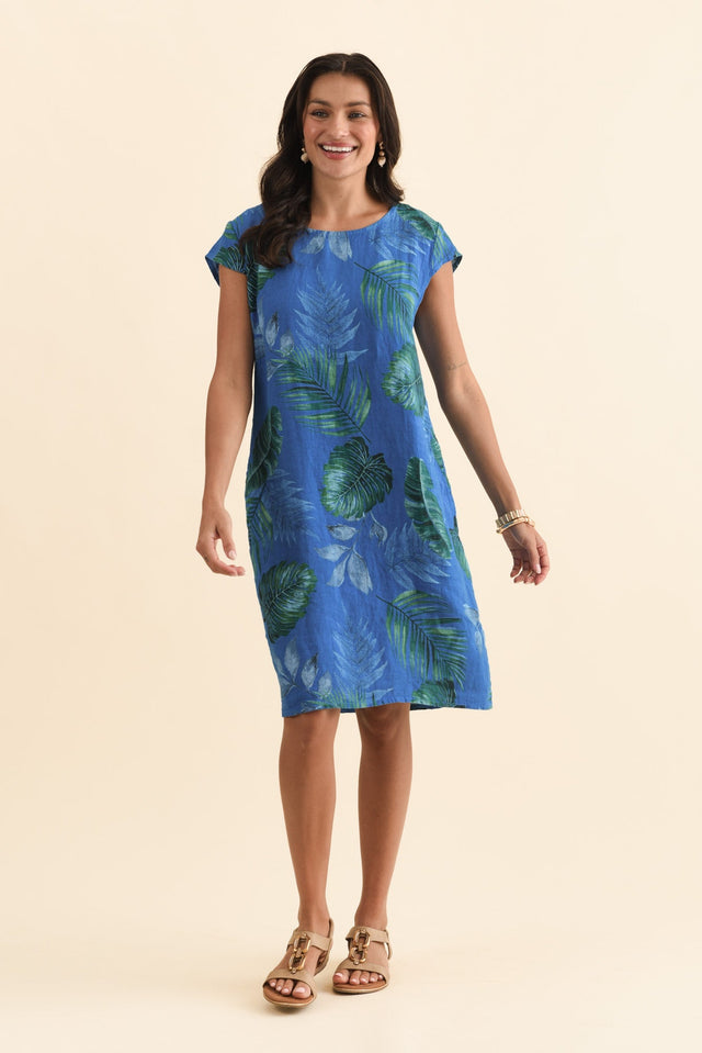 alt text|model:Brontie image 3