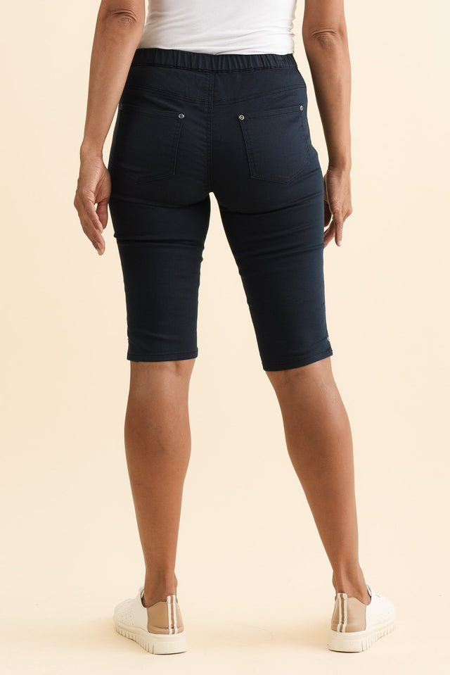 alt text|model:Cara image 5