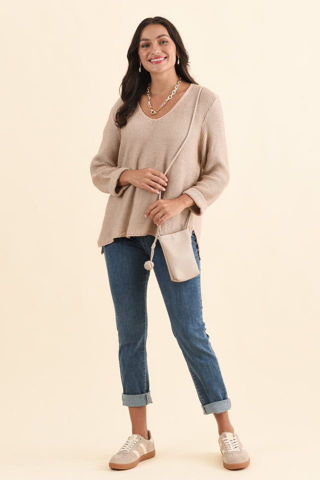 alt text|model:Brontie