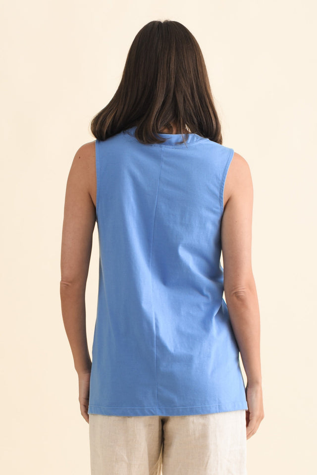 alt text|model:MJ image 6