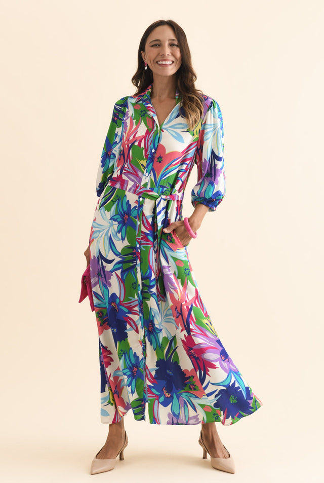 alt text|model:Cara image 4