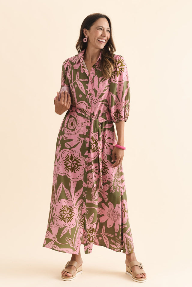 alt text|model:Cara image 3