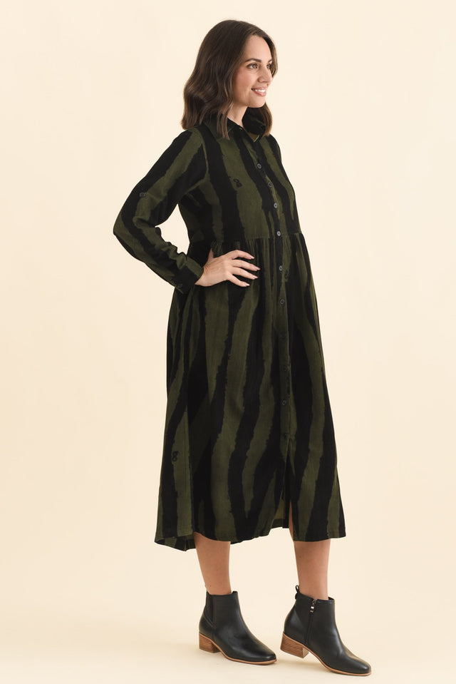 alt text|model:MJ image 3