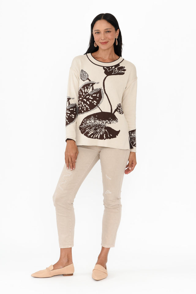 alt text|model:Cara image 9