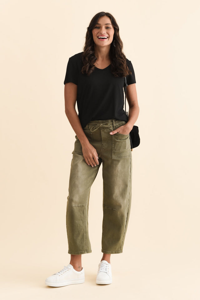 alt text|model:Brontie