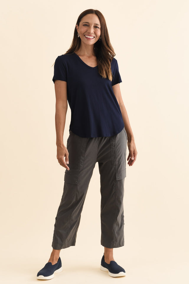 alt text|model:Cara image 4