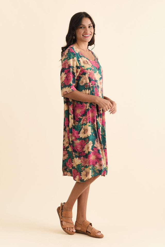 alt text|model:Brontie image 4