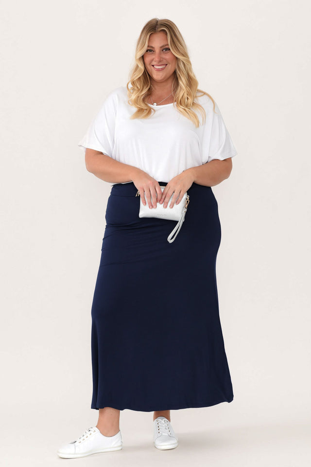 alt text|model:Caitlin image 11