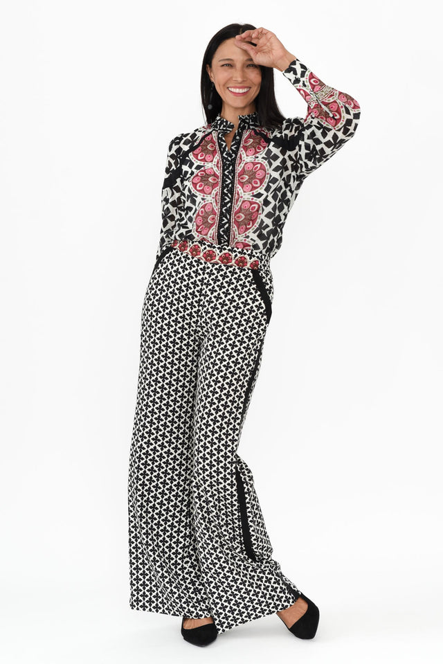 alt text|model:Cara image 7