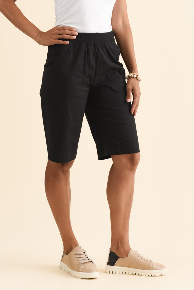 alt text|model:Cara image 3