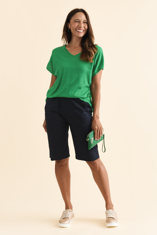 alt text|model:Cara image 4