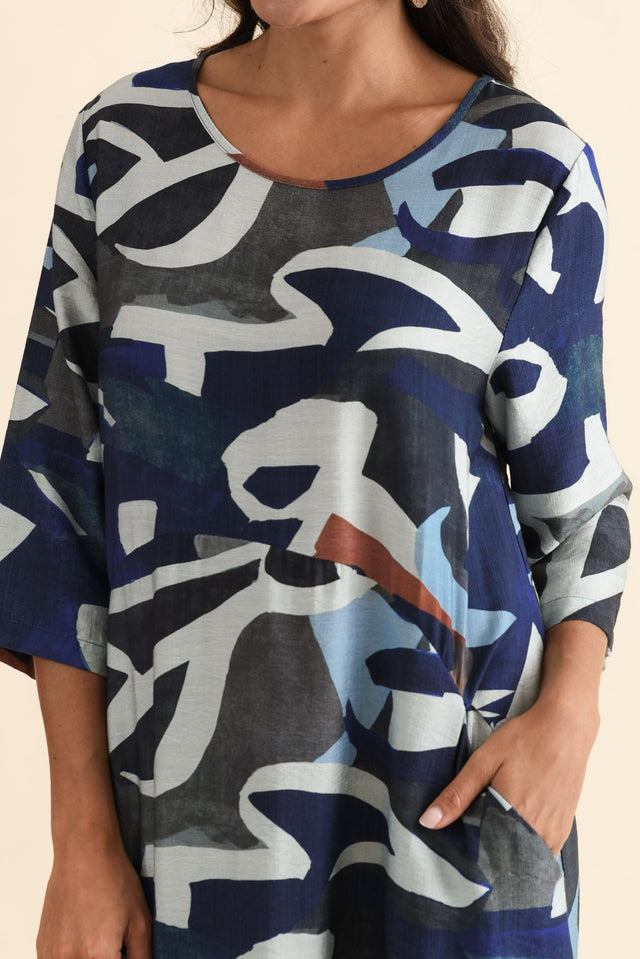 alt text|model:Brontie image 7