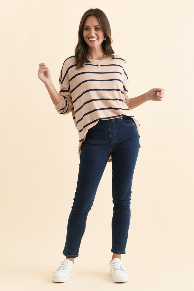 alt text|model:MJ image 7