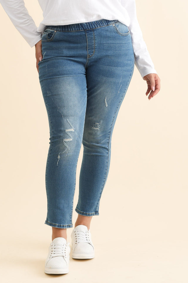 alt text|model: Emilia image 9