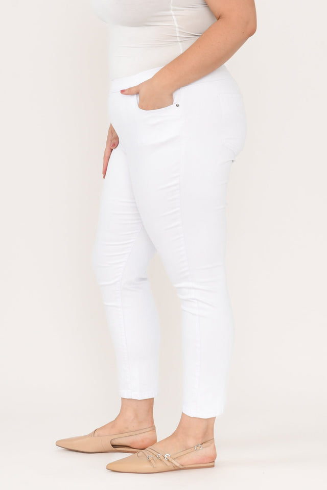 alt text|model:Gabby image 9