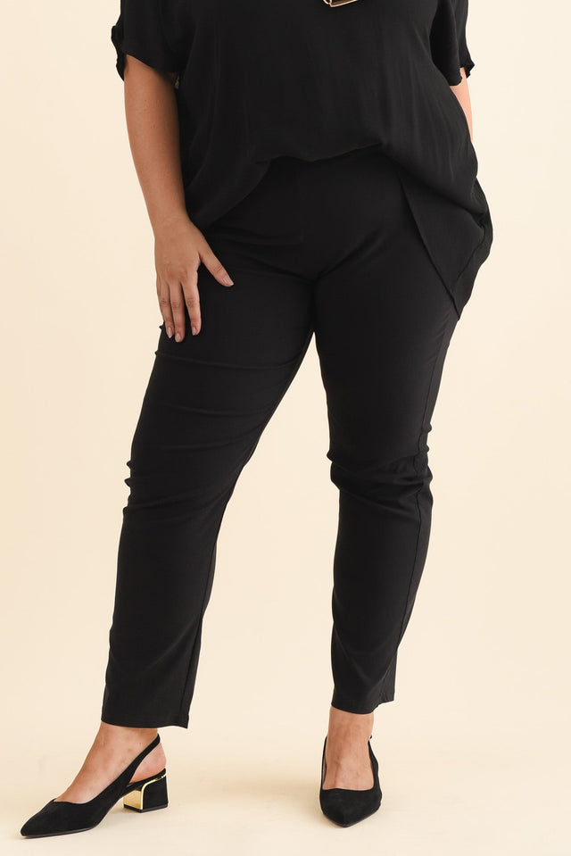 plus-size,curve-basics,curve-bottoms,plus-size-pants,plus-size-basic-bottoms,plus-size-winter-clothing,plus-size-work-edit,alt text|model:Gabby image 9