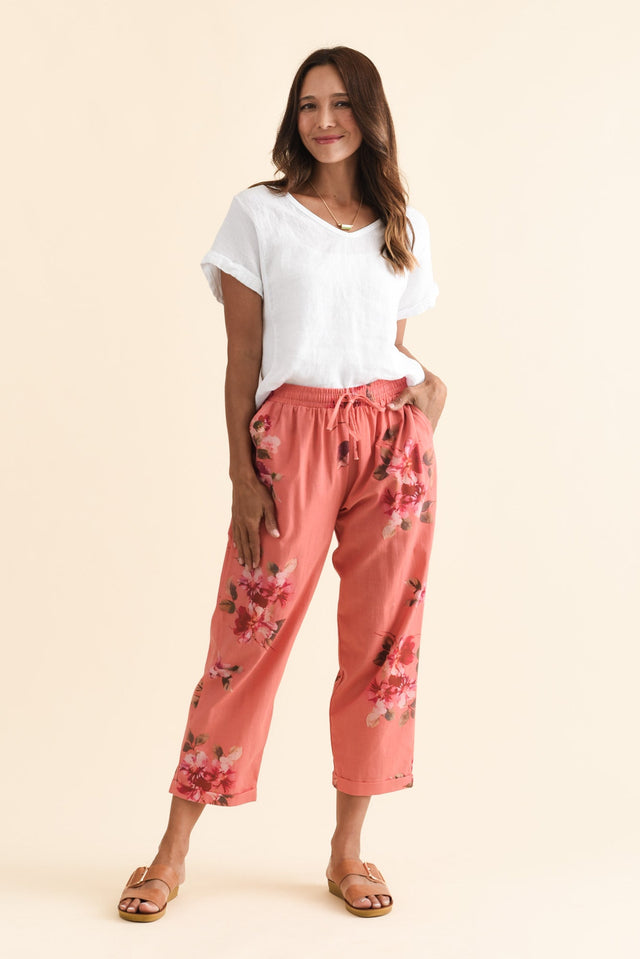 alt text|model:Cara image 7