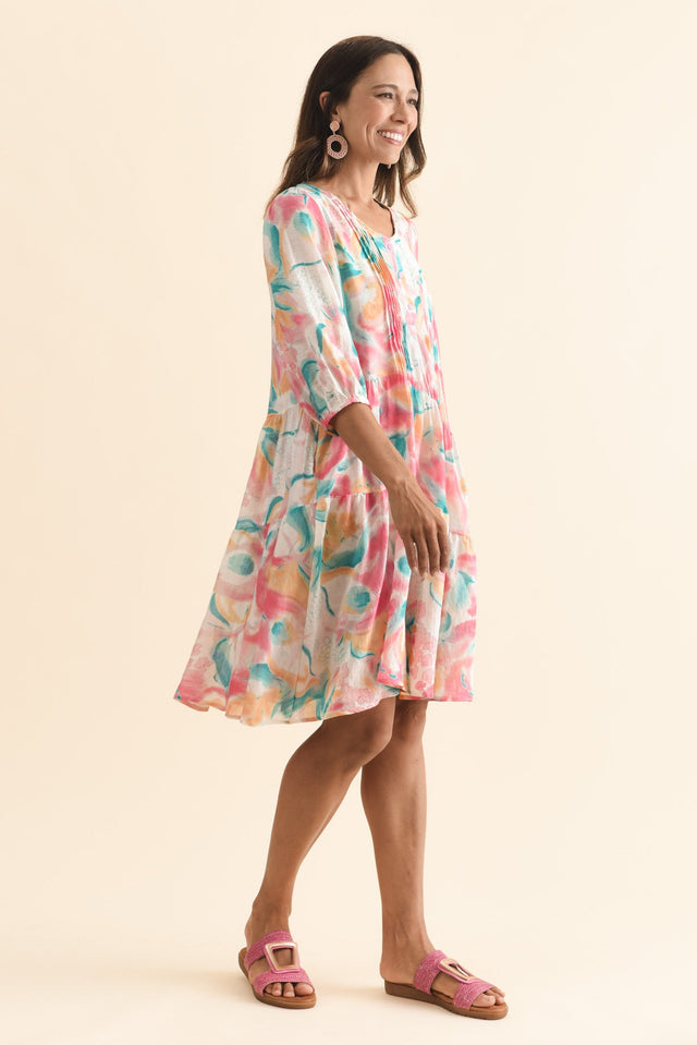 alt text|model:Cara image 4