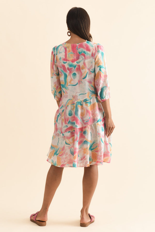 alt text|model:Cara image 5