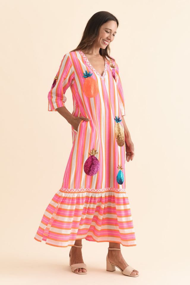 alt text|model:Cara image 4