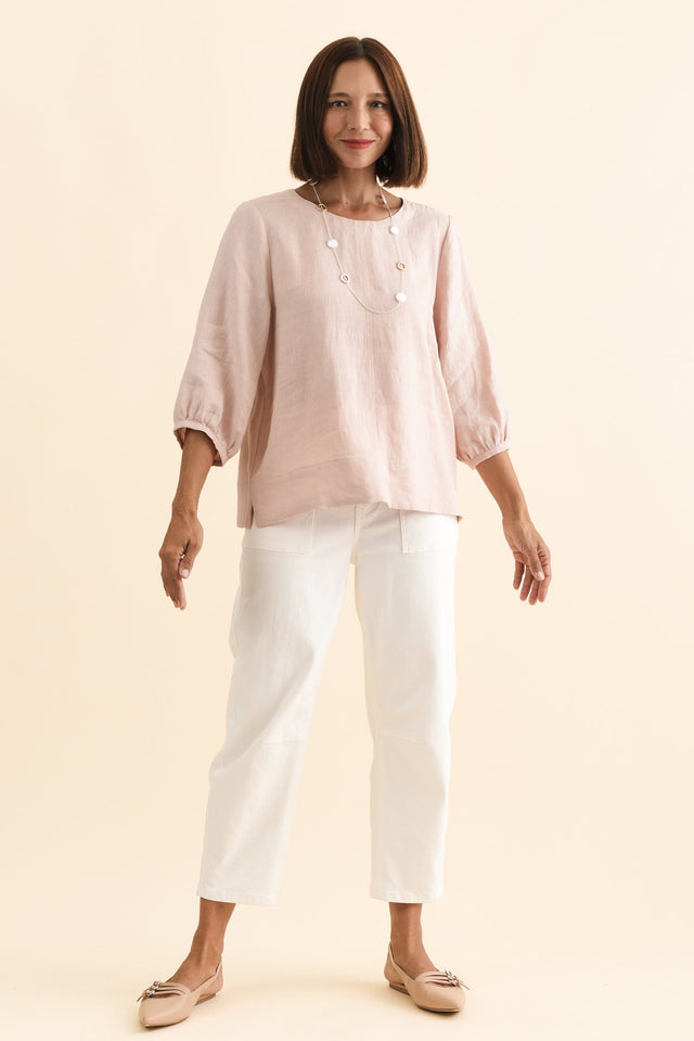 alt text|model:Cara image 6