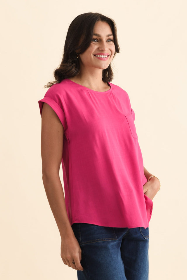 alt text|model:Brontie image 4