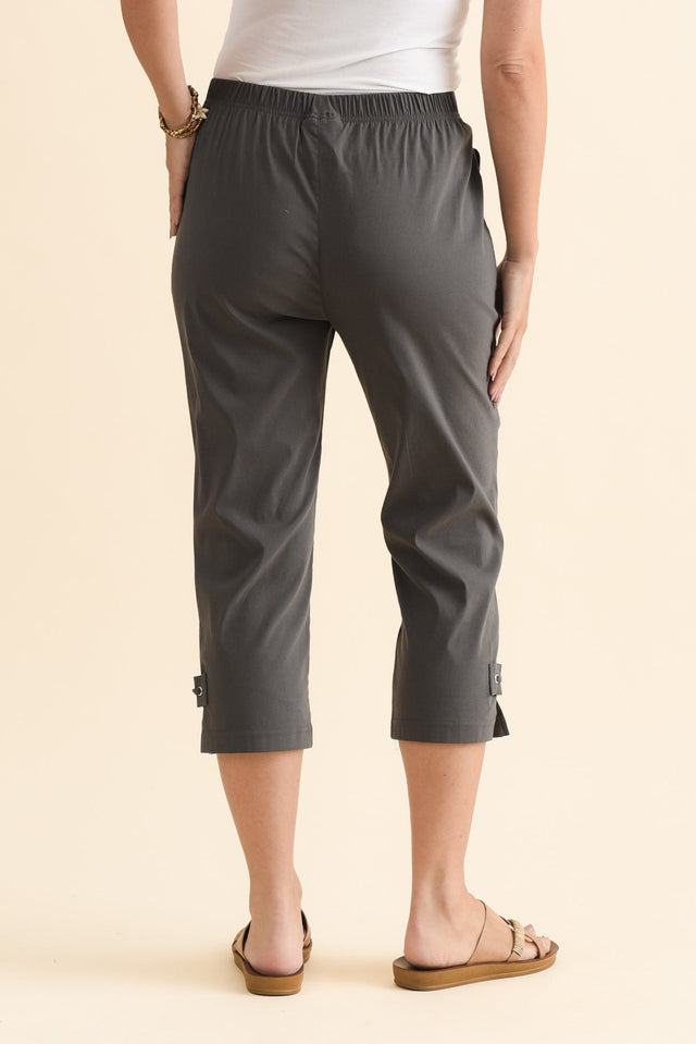 alt text|model:MJ image 5