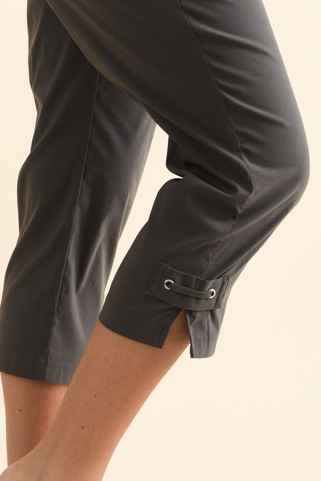 alt text|model:MJ image 7