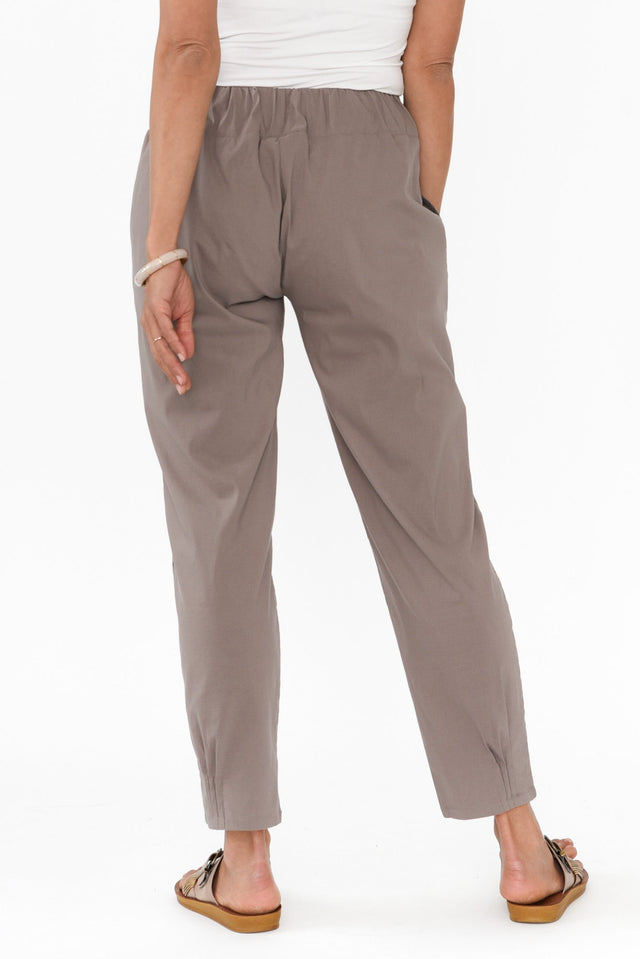 alt text|model:Cara image 5