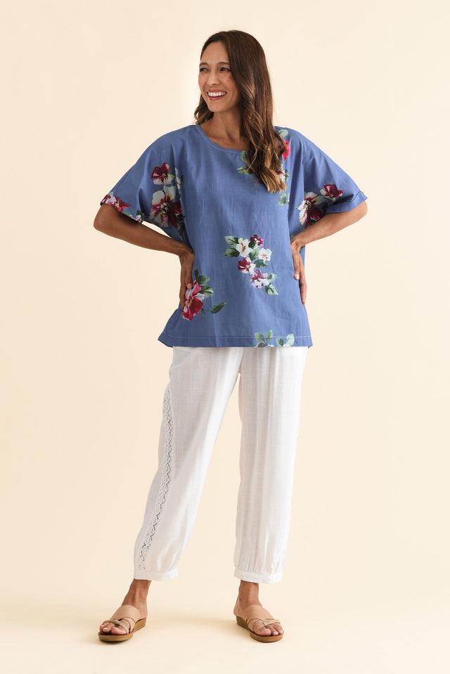 alt text|model:Cara image 7