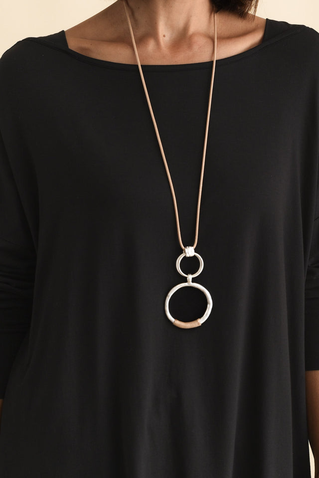 alt text|model:Cara image 7