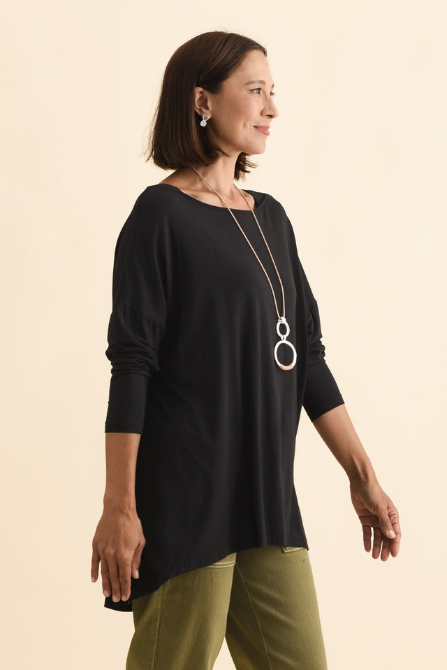 alt text|model:Cara image 5