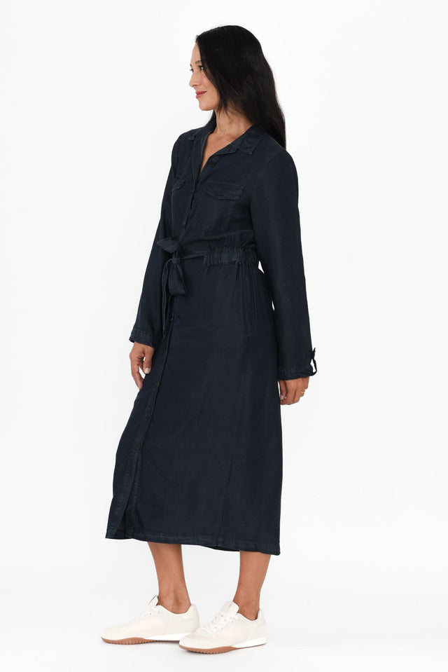 alt text|model:Cara image 4