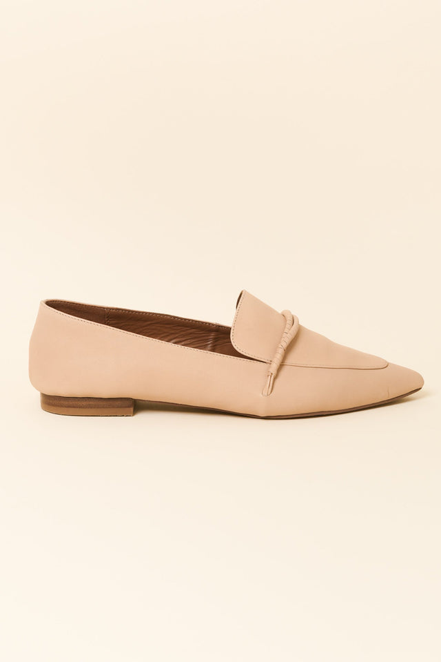 Avery Nude Leather Loafer