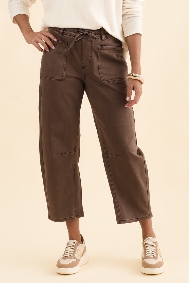 alt text|model:Brontie