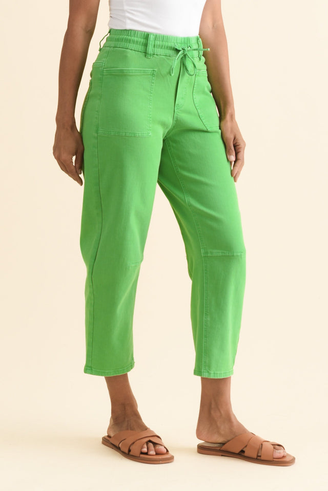 alt text|model:Cara image 4